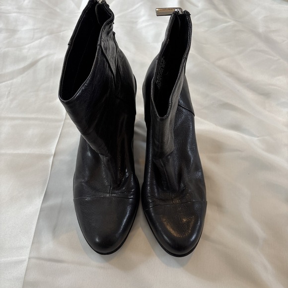 Bandolino Shoes - Bandolino Bdjoinedtome Black Booties Size 7M